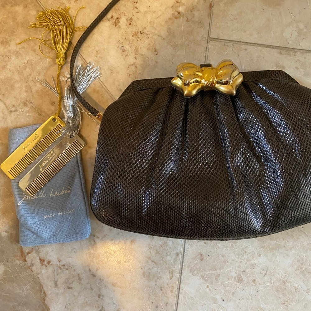 AUTHENTIC JUDITH LEIBER SHOULDER STRAP BAG